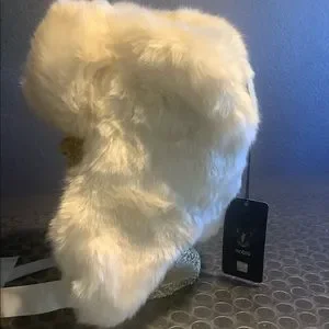 Nobis Faux fur Zadie Hat in Cream. NEW with Tags. One size Accessories | Nobis Faux Fur Trapper Hat In Cream | Poshmark main image 2